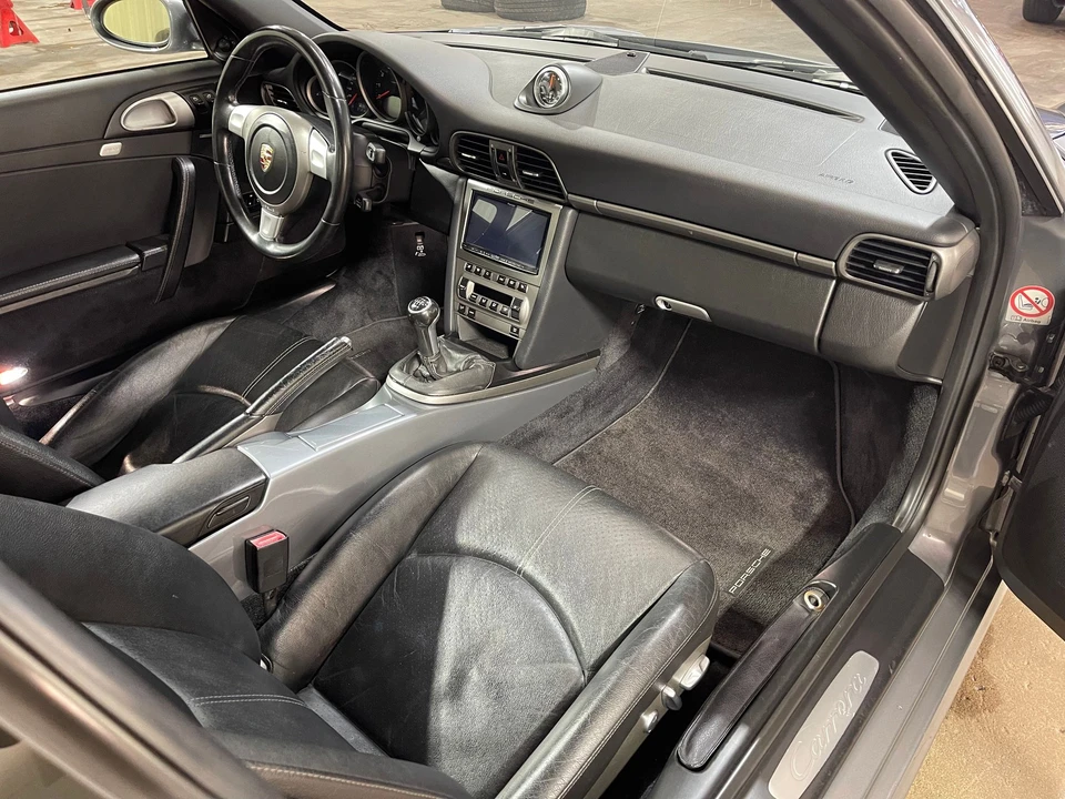 2005 Porsche 997 Carrera - Image 15 of 31