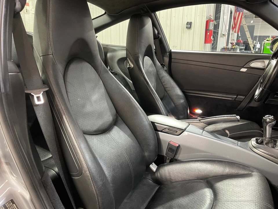 2005 Porsche 997 Carrera - Image 16 of 31