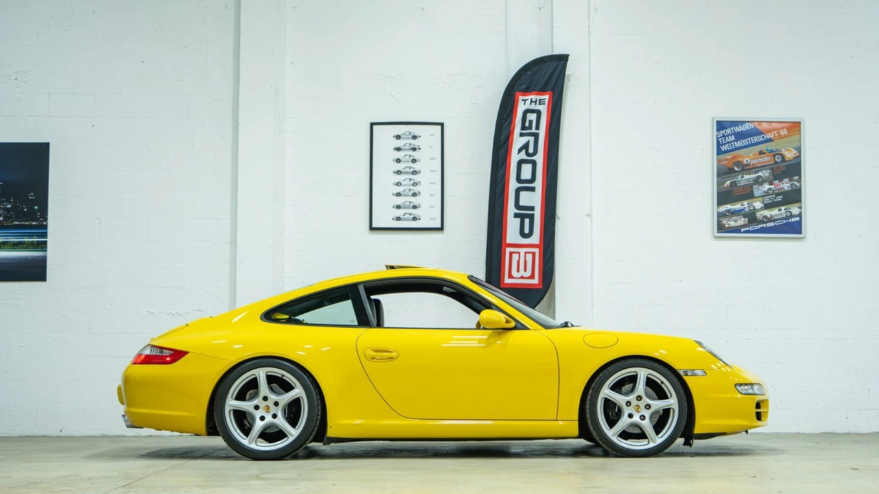 2005 Porsche 997 Carrera - Image 13 of 21