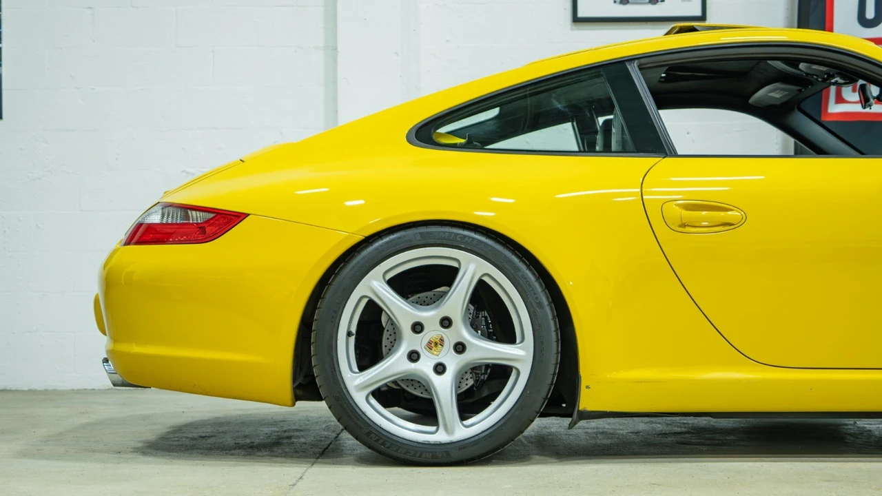 2005 Porsche 997 Carrera - Image 15 of 21
