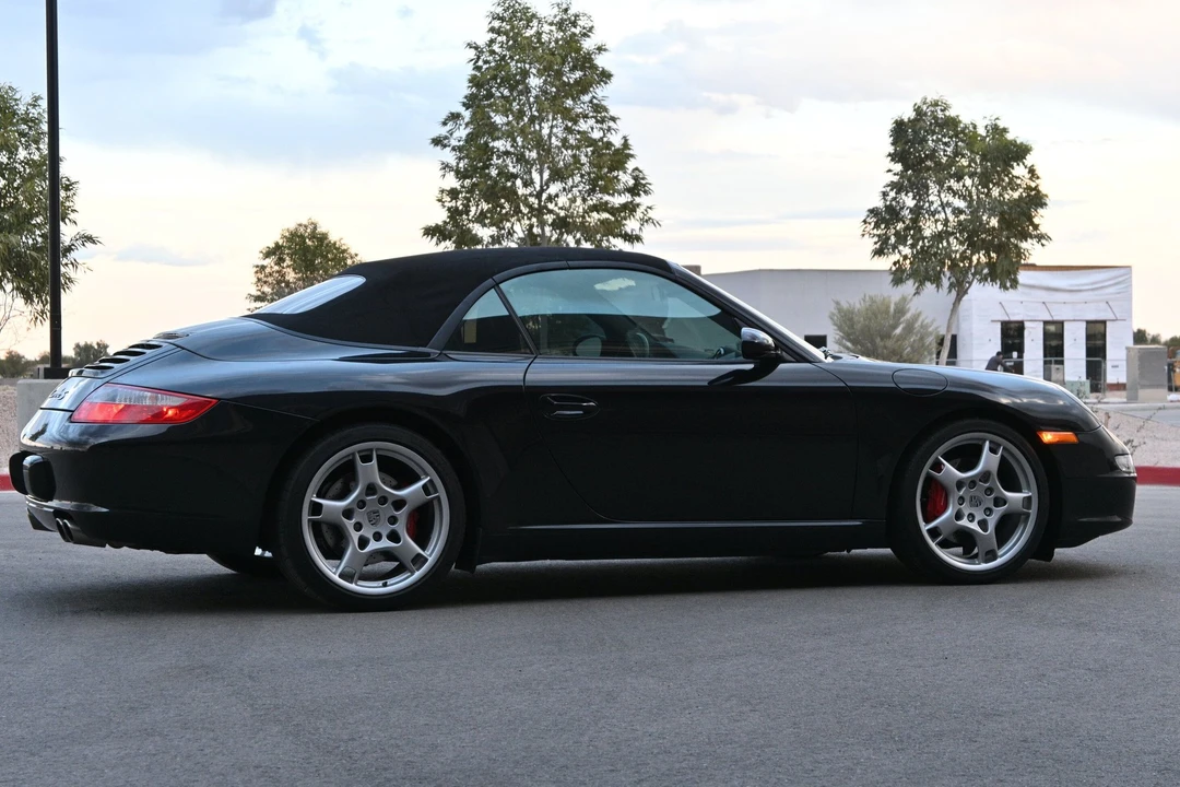 2005 Porsche 997 Carrera S - Image 8 of 31