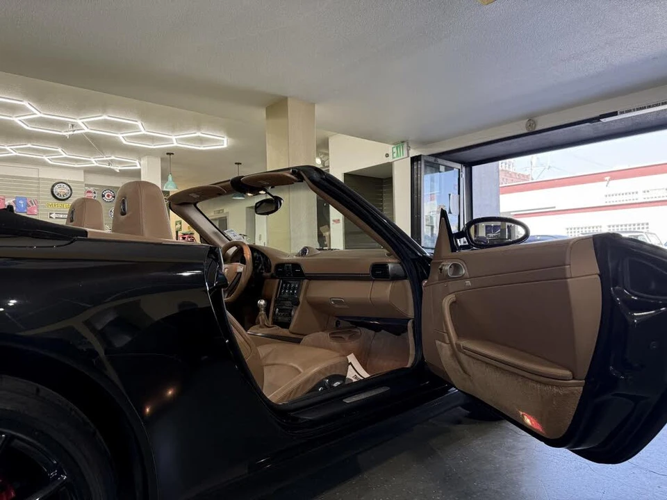 2005 Porsche 997 Carrera - Image 17 of 31