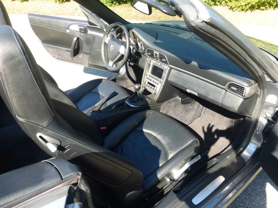 2005 Porsche 997 Carrera - Image 29 of 31