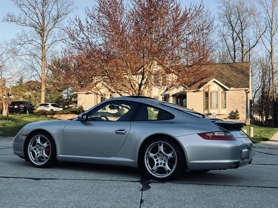2005 Porsche 997 Carrera - Image 9 of 31
