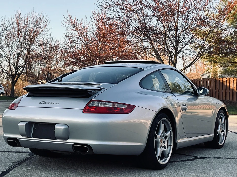 2005 Porsche 997 Carrera - Image 18 of 31
