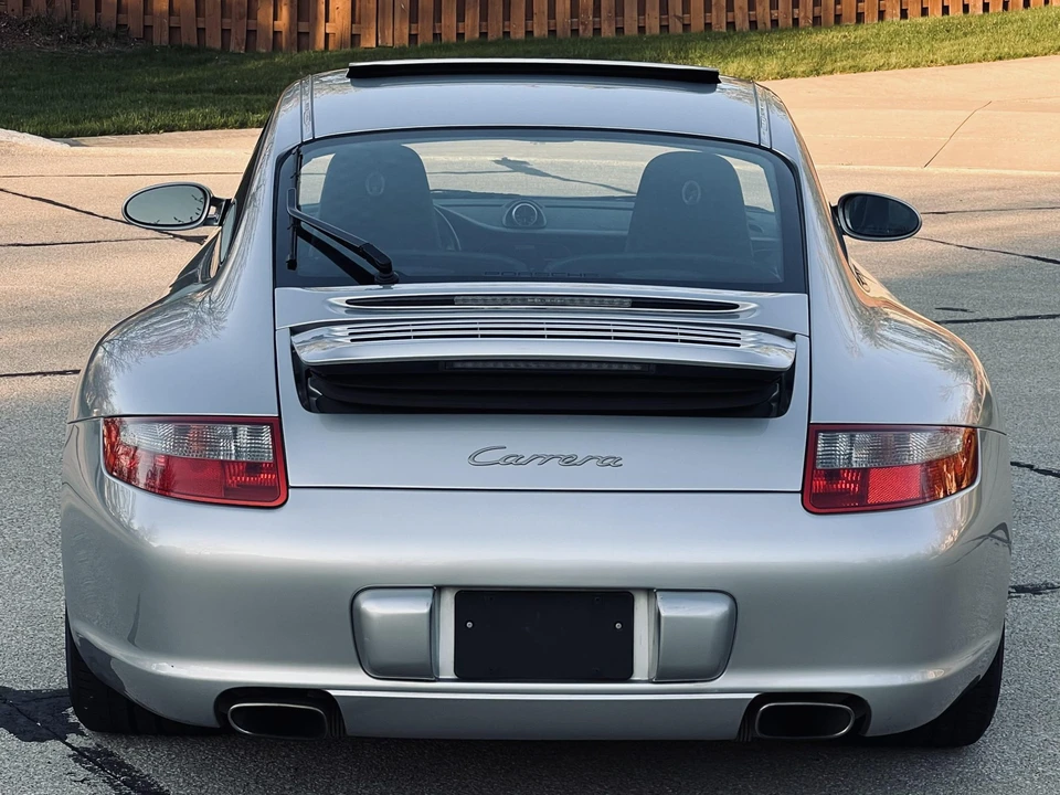 2005 Porsche 997 Carrera - Image 16 of 31