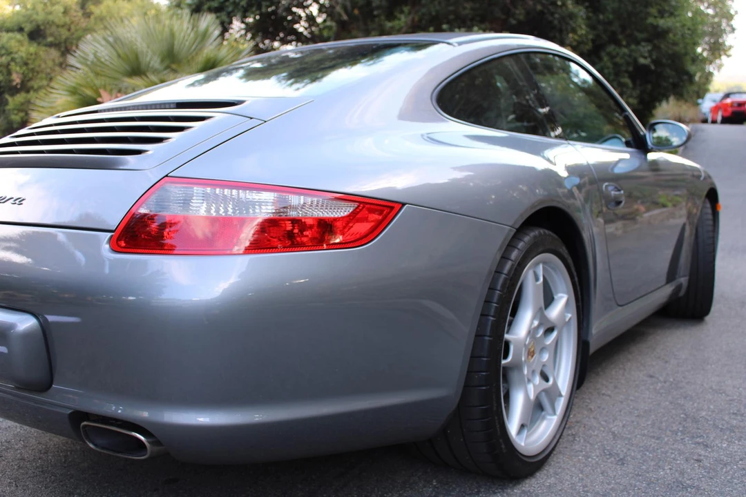 2005 Porsche 997 Carrera - Image 8 of 31