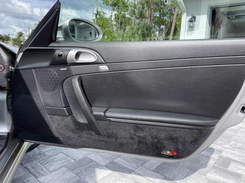 2005 Porsche 997 Carrera - Image 30 of 31
