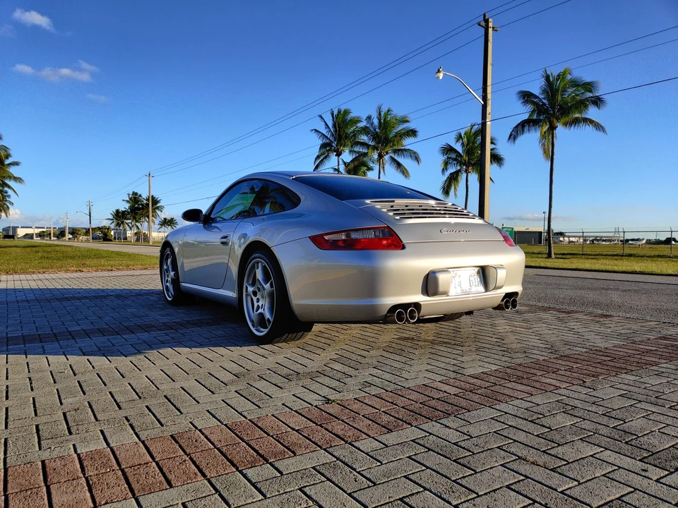 2005 Porsche 997 Carrera - Image 17 of 31