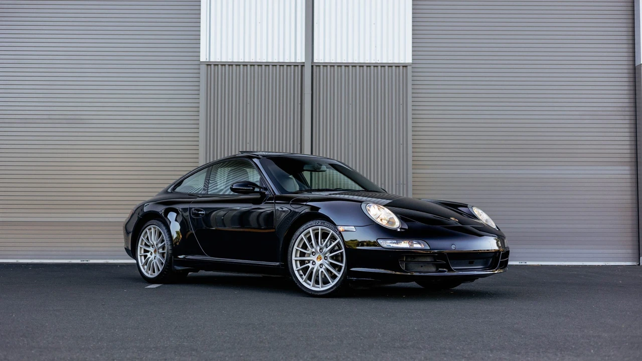 2005 Porsche 997 Carrera - Image 16 of 31