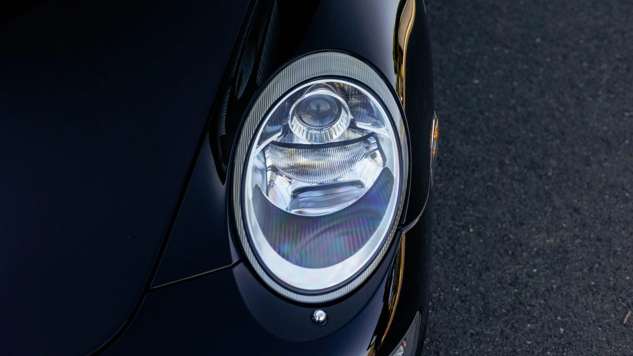 2005 Porsche 997 Carrera - Image 28 of 31