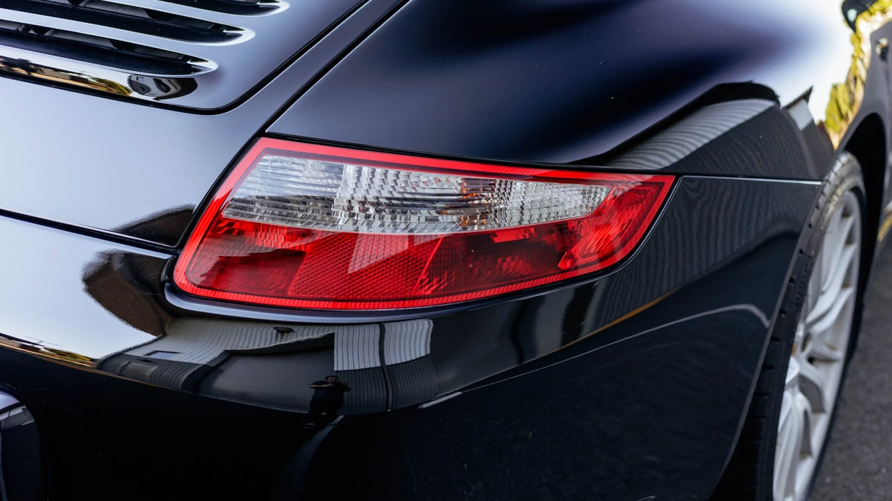 2005 Porsche 997 Carrera - Image 30 of 31