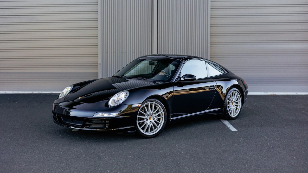 2005 Porsche 997 Carrera - Image 2 of 31