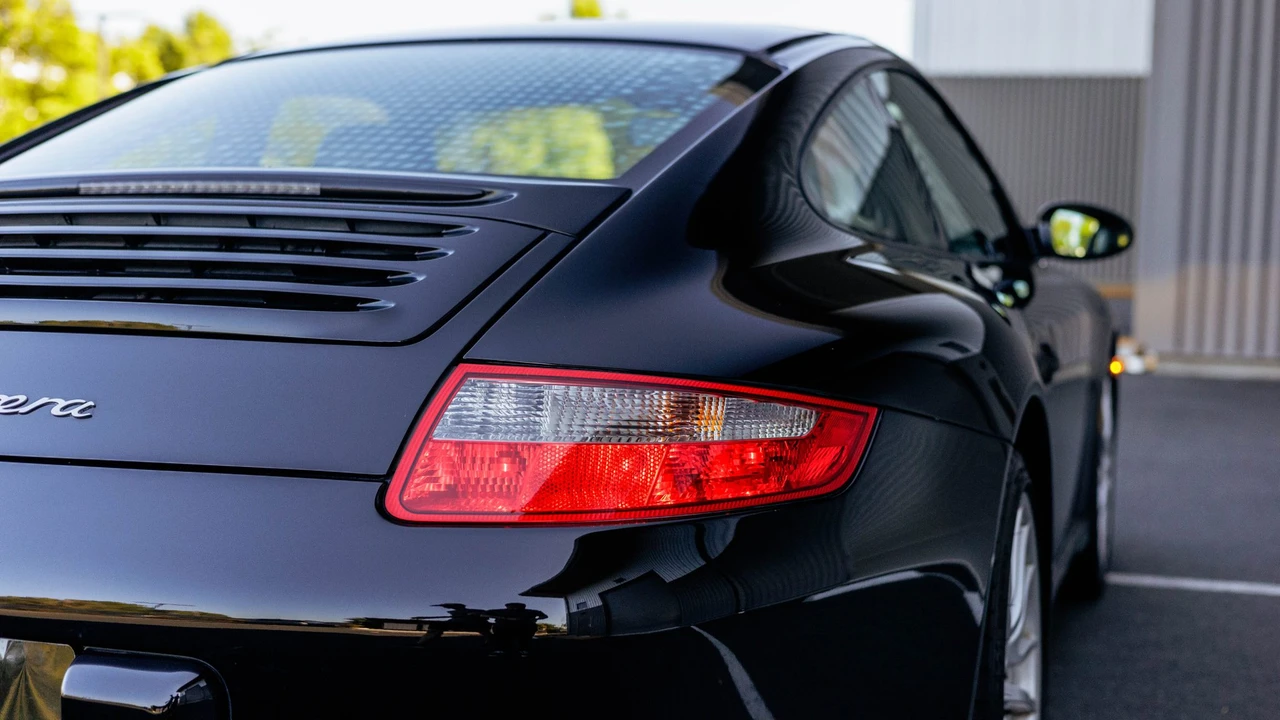 2005 Porsche 997 Carrera - Image 26 of 31