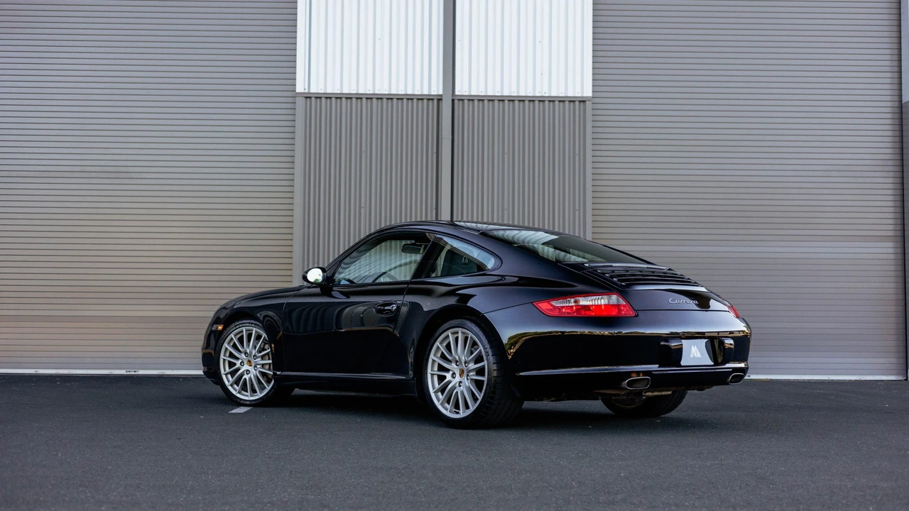 2005 Porsche 997 Carrera - Image 10 of 31