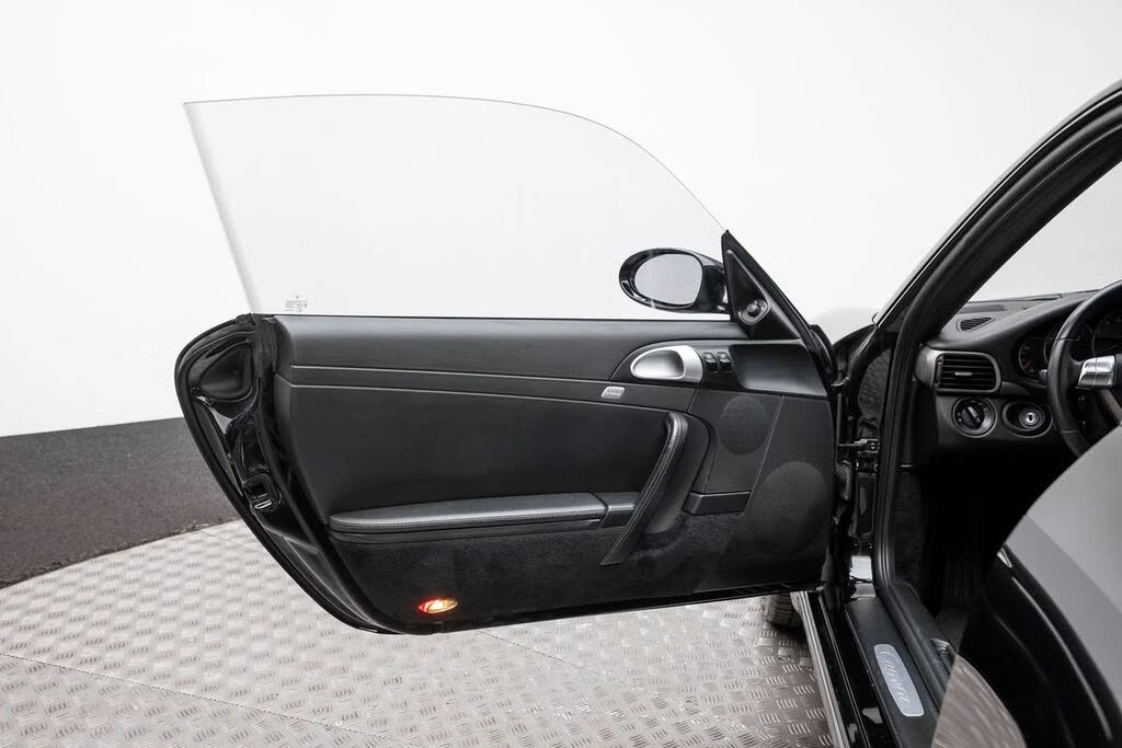 2005 Porsche 997 Carrera - Image 10 of 31