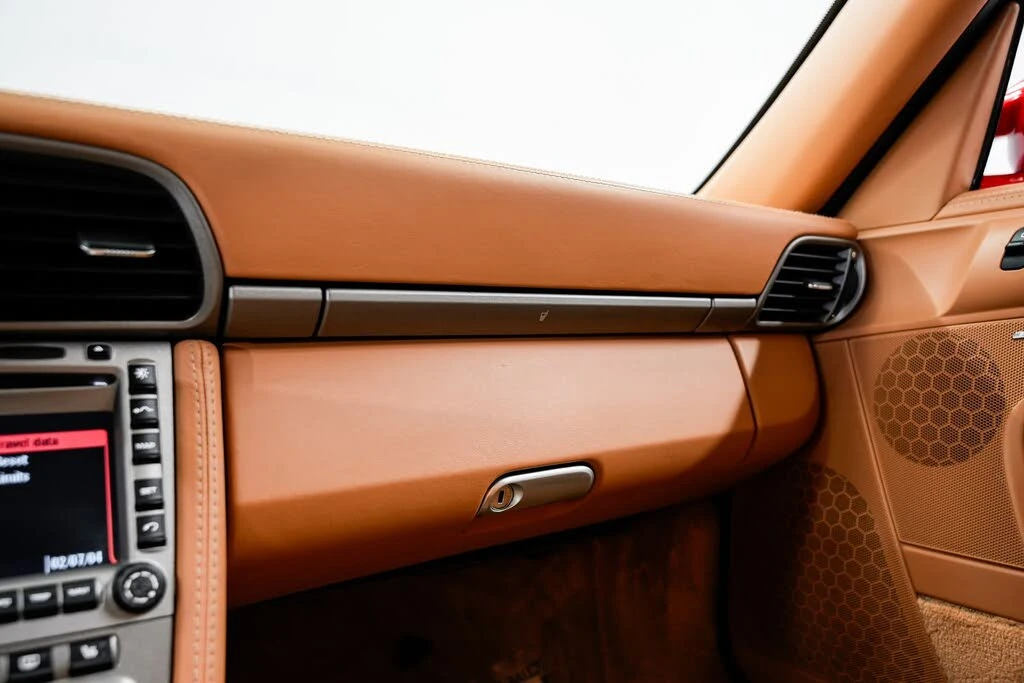 2005 Porsche 997 Carrera - Image 15 of 31