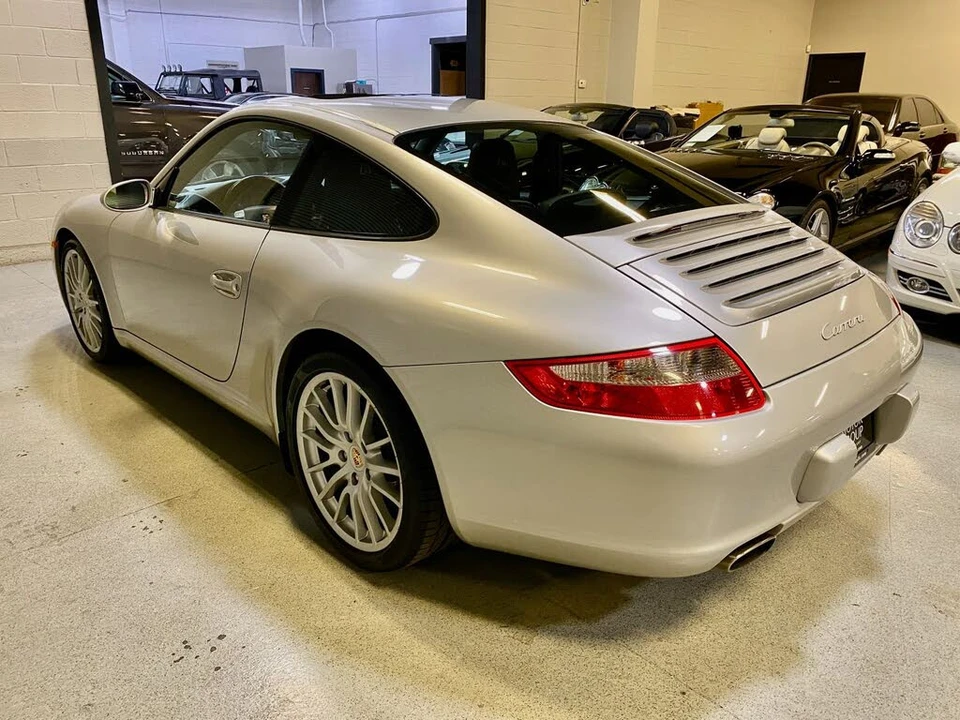 2005 Porsche 997 Carrera - Image 10 of 31