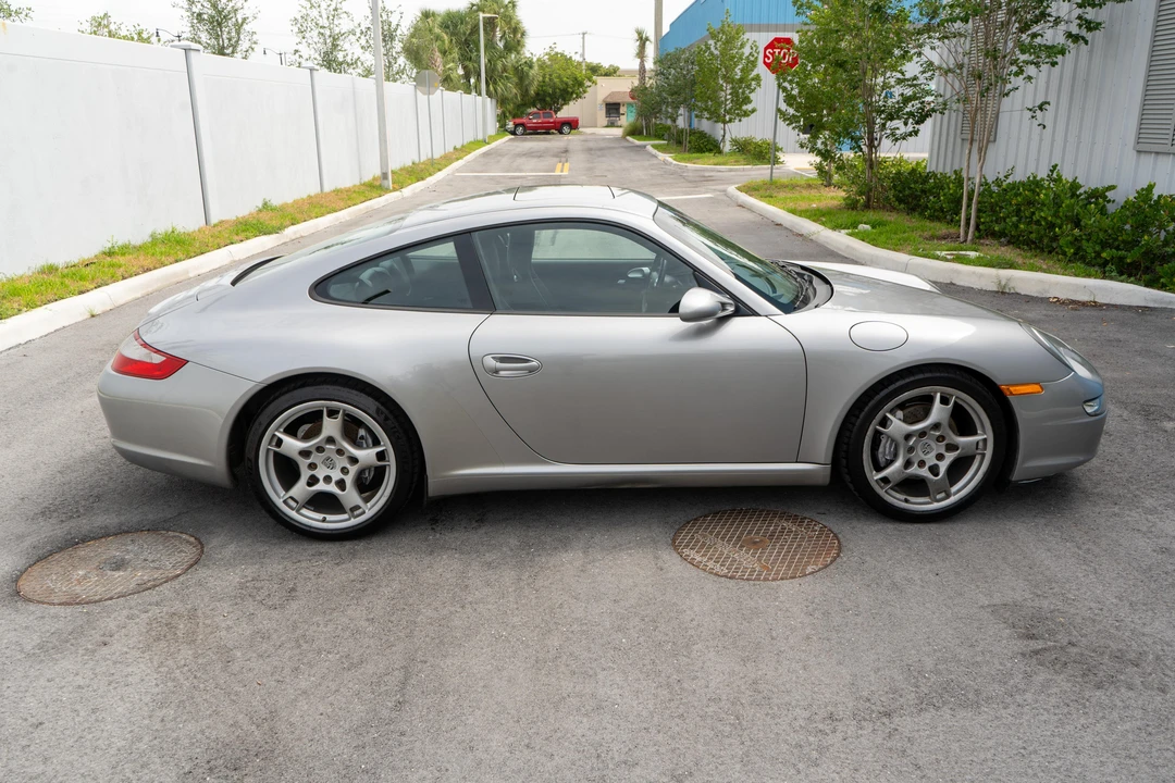 2005 Porsche 997 Carrera - Image 19 of 31