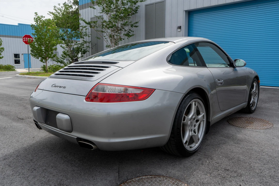 2005 Porsche 997 Carrera - Image 17 of 31