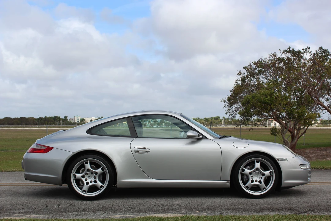 2005 Porsche 997 Carrera - Image 13 of 31