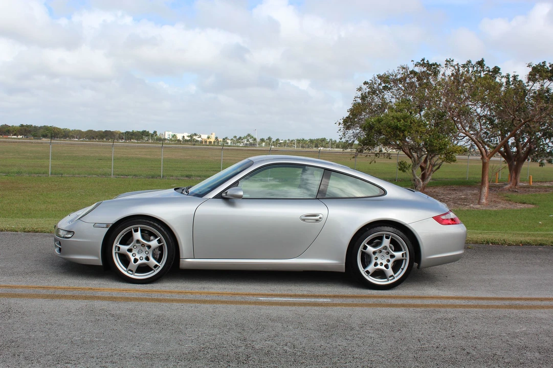 2005 Porsche 997 Carrera - Image 2 of 31