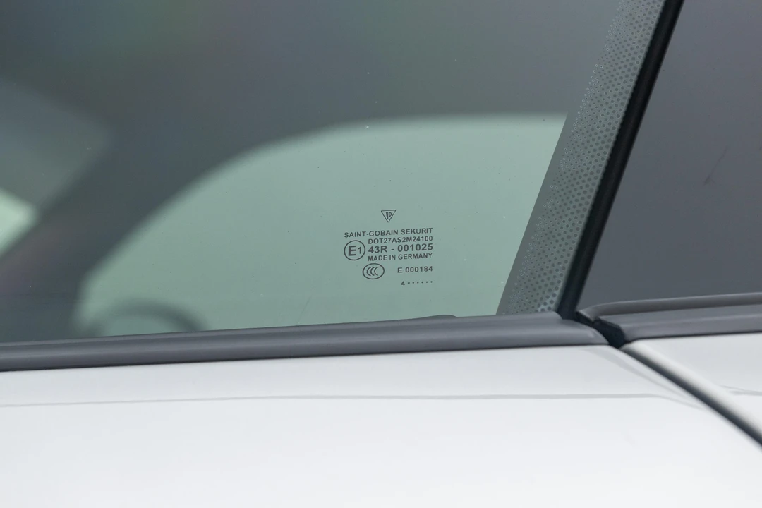 2005 Porsche 997 Carrera - Image 17 of 31