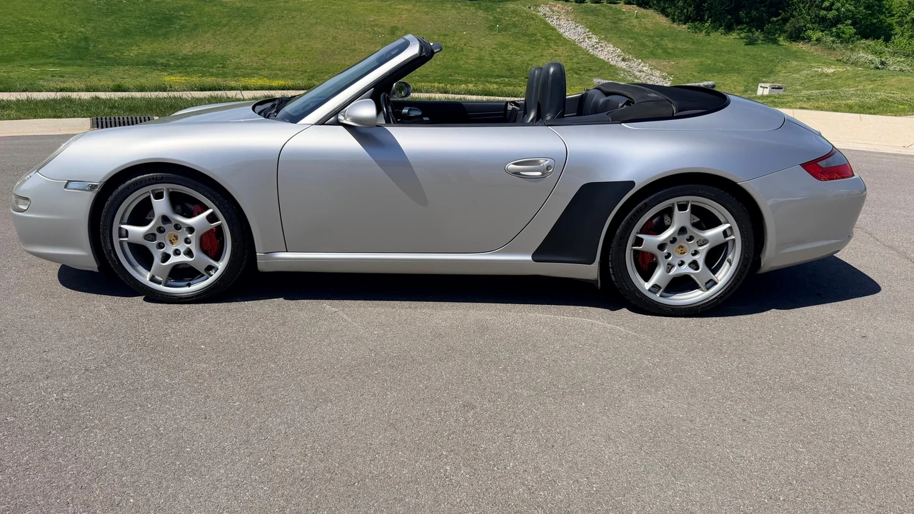 2005 Porsche 997 Carrera S - Image 10 of 31