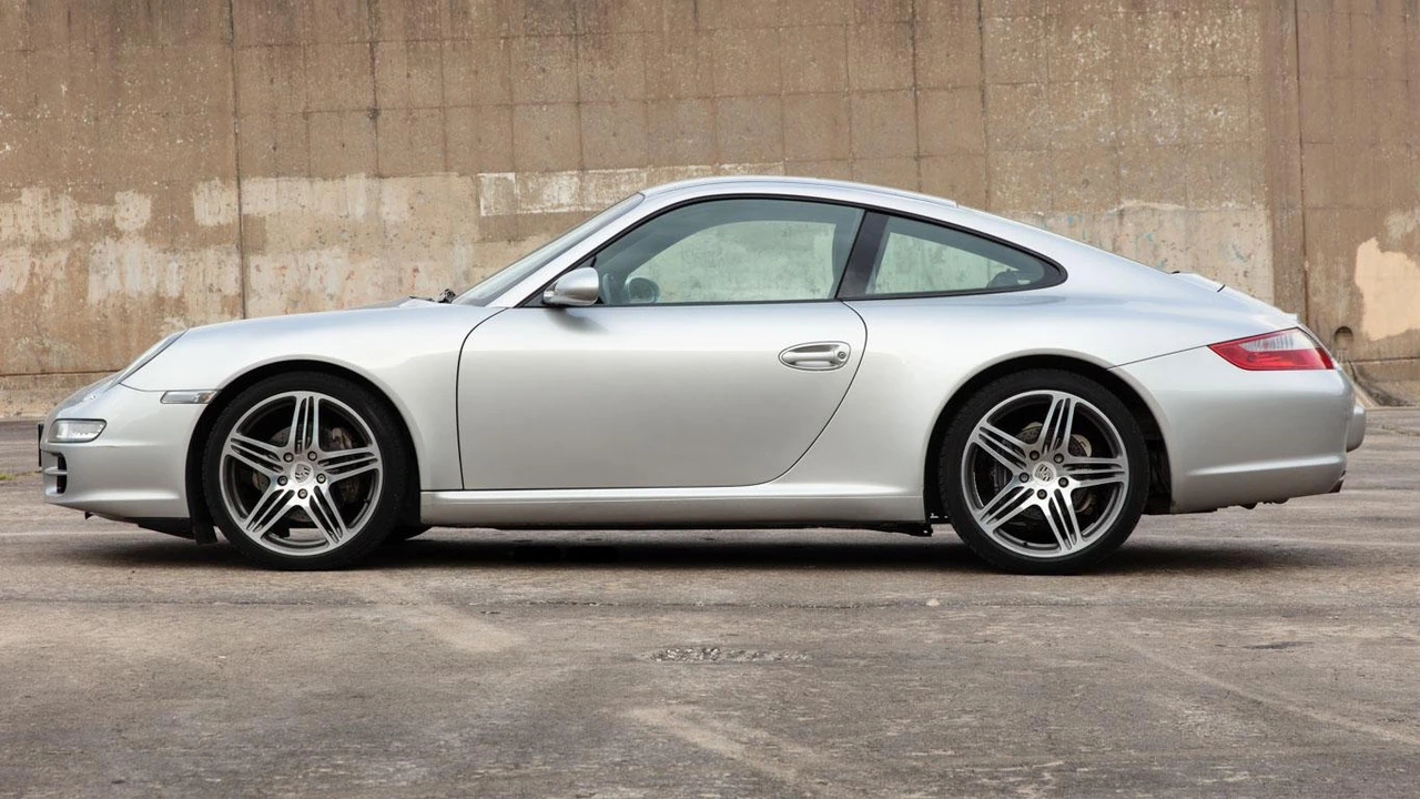 2005 Porsche 997 Carrera - Image 15 of 31