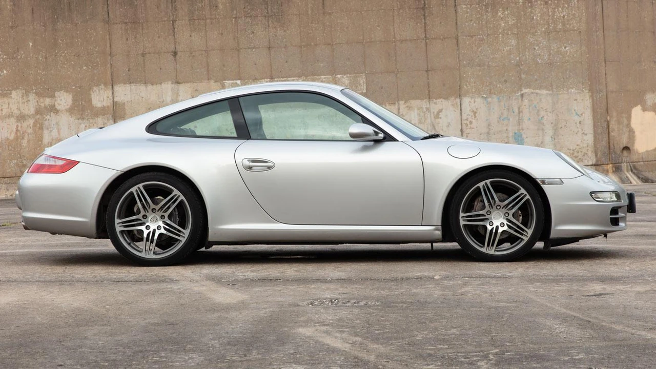 2005 Porsche 997 Carrera - Image 18 of 31