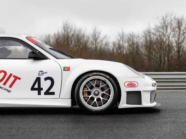 2005 Porsche 911 - Image 22 of 30