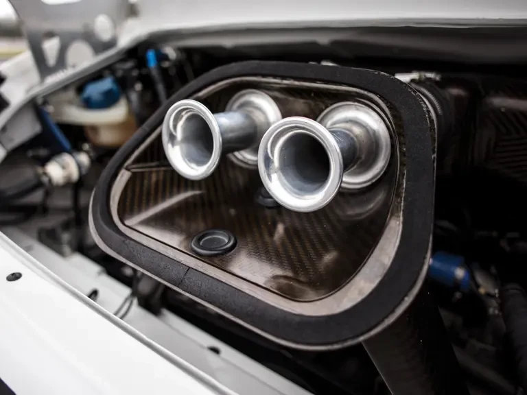 2005 Porsche 911 - Image 24 of 30