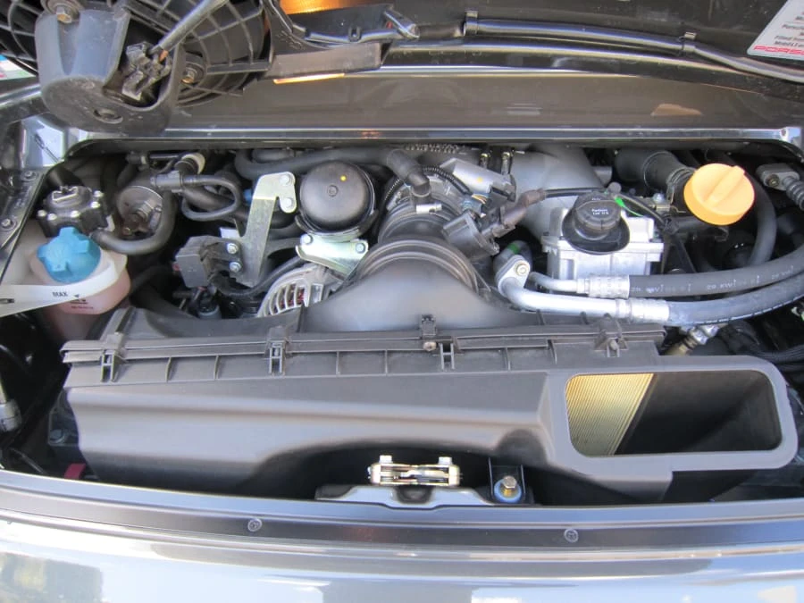 2005 Porsche 911 - Image 6 of 10