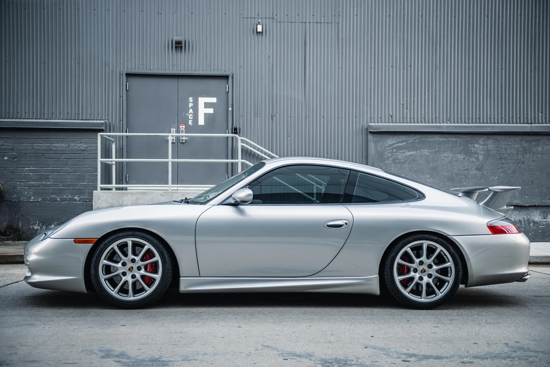 2005 Porsche 996 GT3 - Image 11 of 31