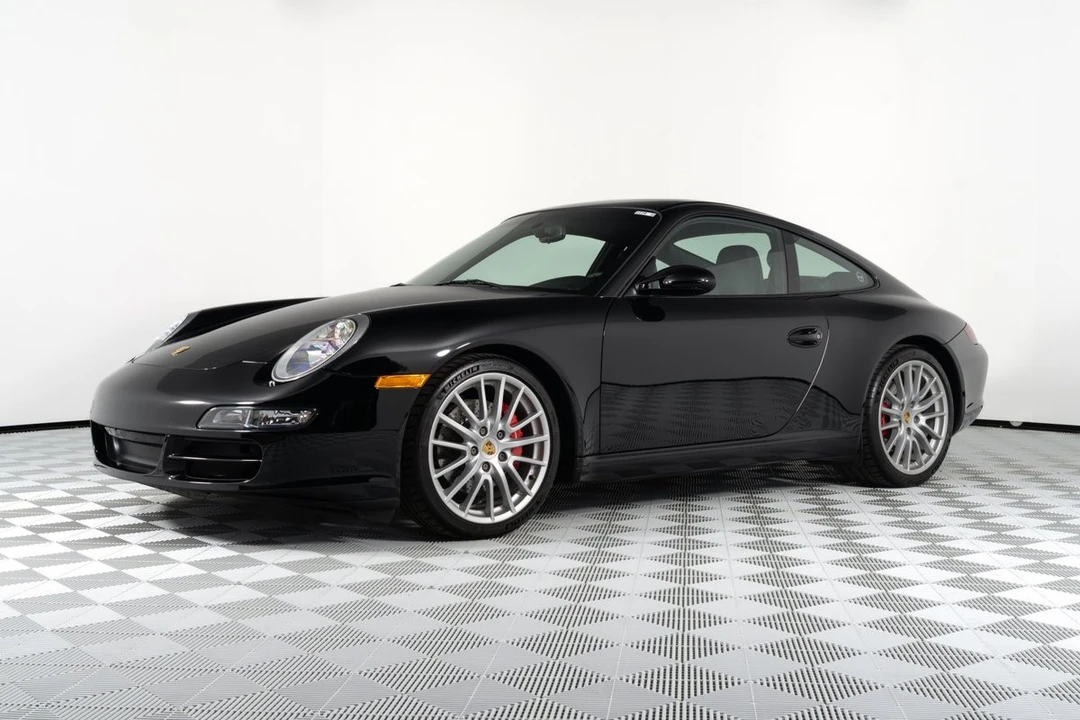 2005 Porsche - Image 3 of 31