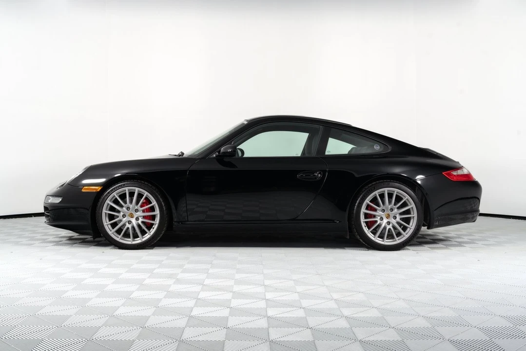 2005 Porsche - Image 4 of 31