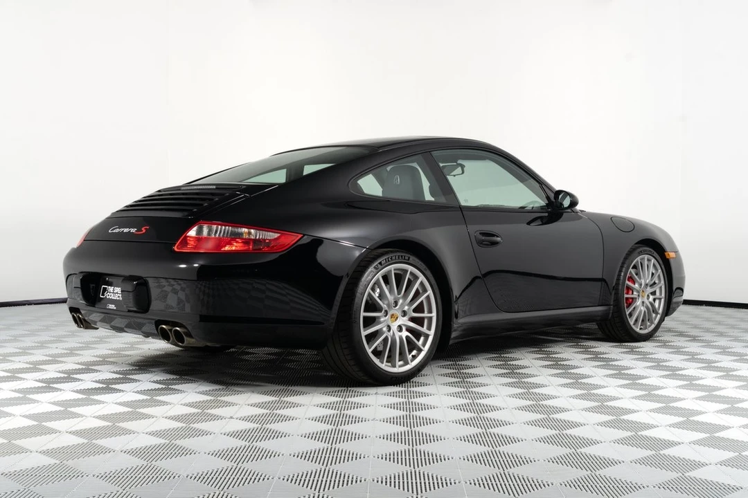 2005 Porsche - Image 7 of 31