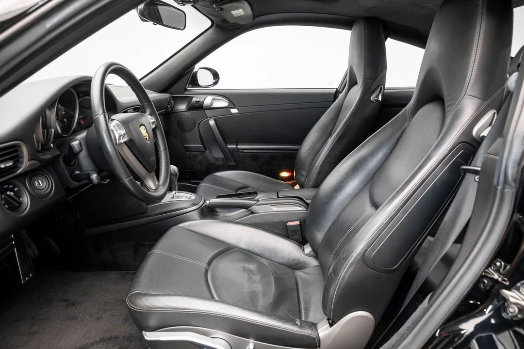 2005 Porsche - Image 12 of 31