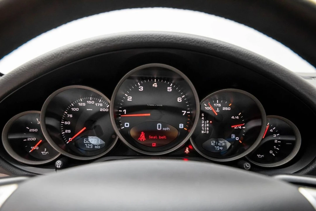 2005 Porsche - Image 26 of 31