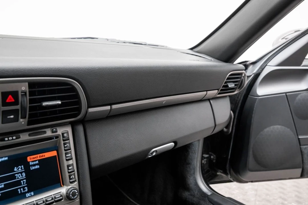 2005 Porsche 997 Carrera - Image 22 of 31