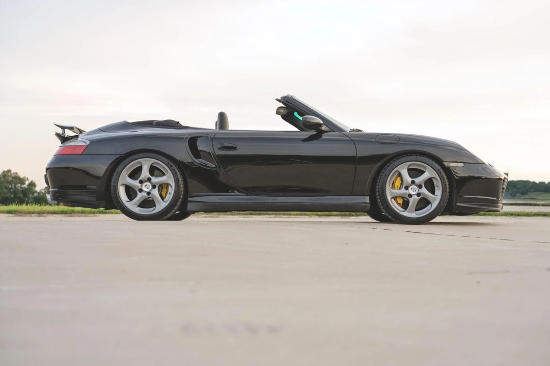 2005 Porsche 996 Turbo - Image 15 of 31