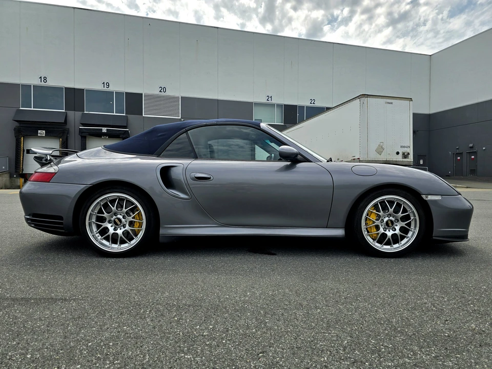 2005 Porsche 996 Turbo - Image 13 of 31