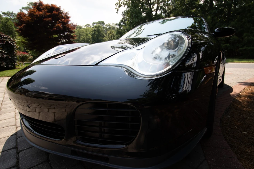 2005 Porsche 996 Turbo - Image 25 of 31