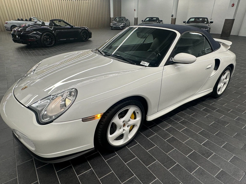 2005 Porsche 996 Turbo - Image 9 of 30