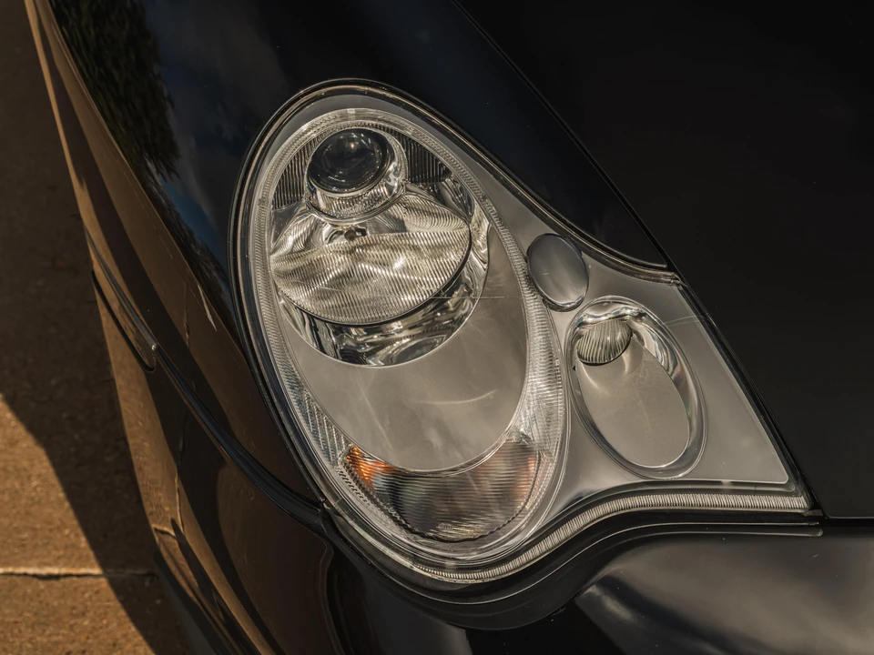 2005 Porsche 996 Turbo - Image 30 of 31