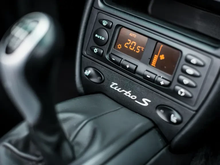 2005 Porsche 996 Turbo - Image 14 of 30