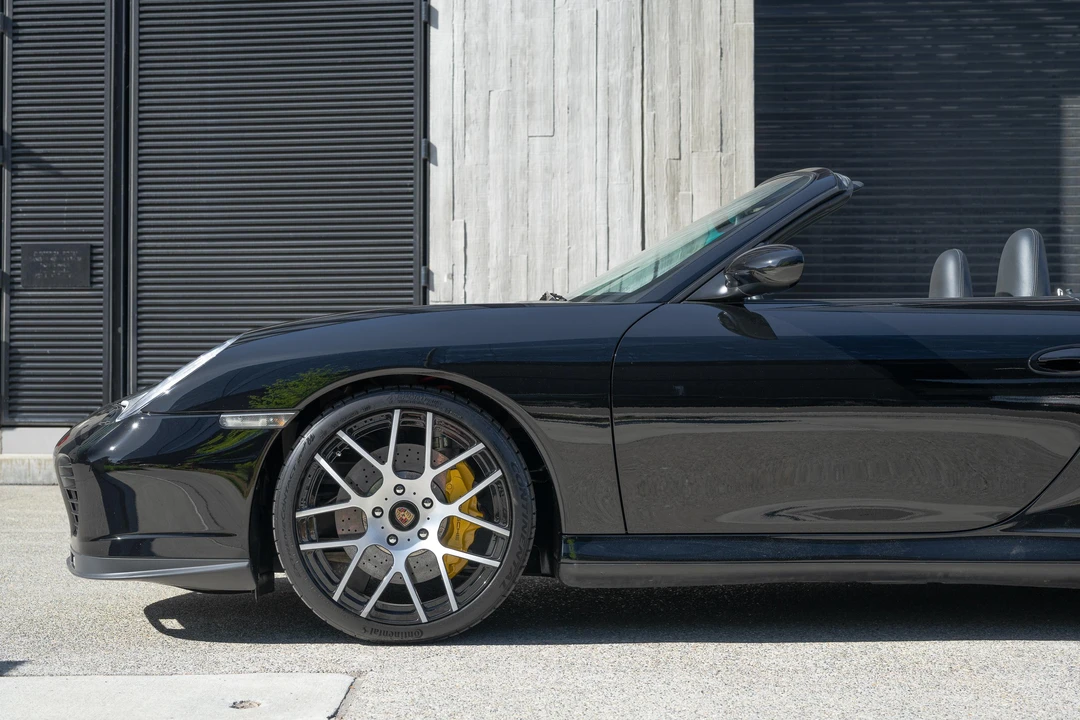 2005 Porsche 996 Turbo - Image 19 of 31