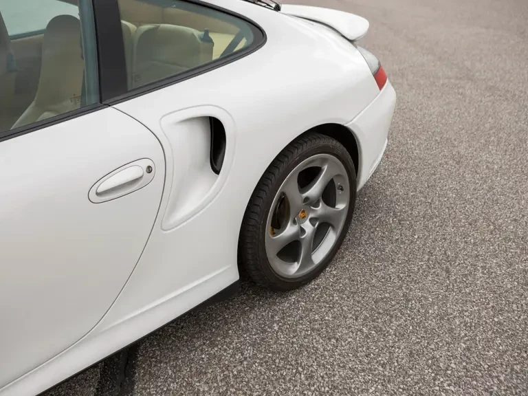 2005 Porsche 996 Turbo - Image 9 of 31
