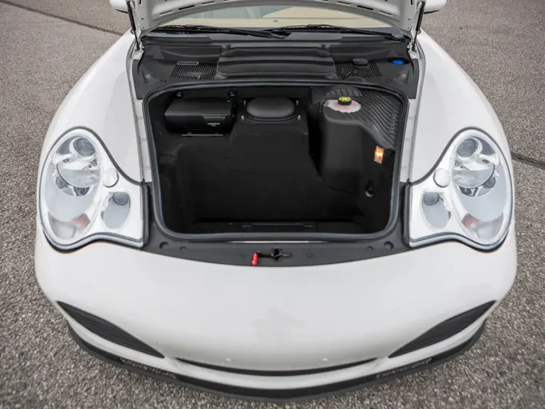 2005 Porsche 996 Turbo - Image 16 of 31