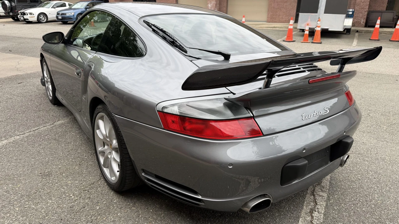 2005 Porsche 996 Turbo - Image 8 of 31